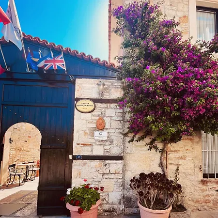 Hotel Griffon Yenifoca