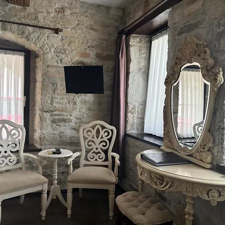 Hotel Griffon Yenifoca