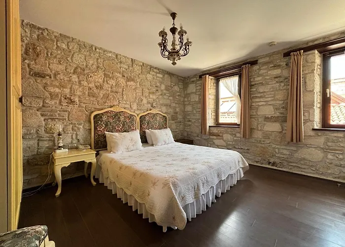 Griffon Hotel Yenifoca