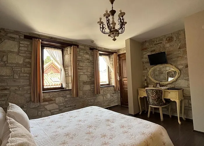 Hotel Griffon Yenifoca