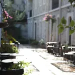 Griffon Hotel