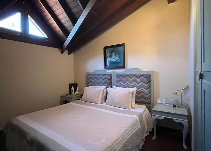 格里芬酒店 Yenifoca